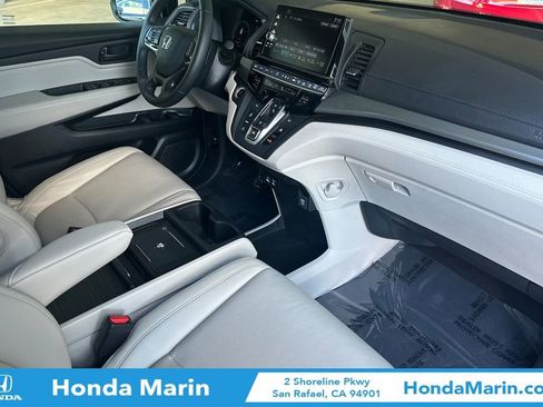 Certified 2025 Honda Odyssey EX-L image 21