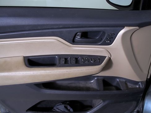 Used 2019 Honda Odyssey EX-L image 16