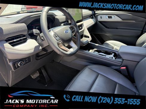 Used 2025 Ford Explorer Active w/ Active Comfort Package AWD/4WD image 38