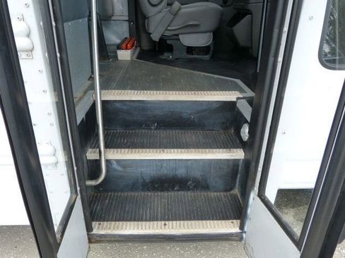 Used 2007 Chevrolet Express 3500 w/ School Bus Package image 18