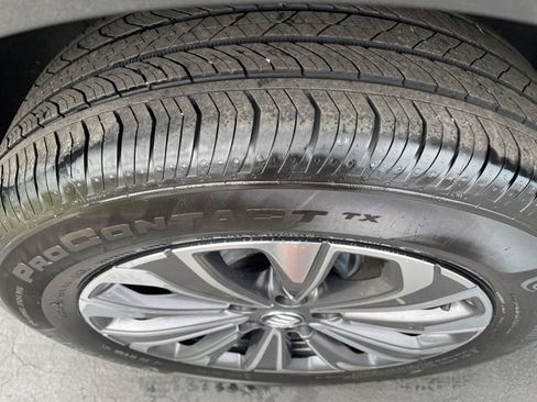 Used 2025 Buick Envision Preferred AWD/4WD image 30