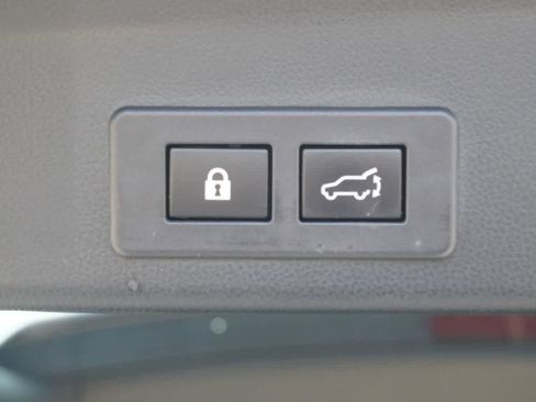 Used 2020 Subaru Ascent Limited w/ Technology Package image 30