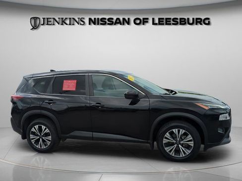 Certified 2022 Nissan Rogue SV image 2
