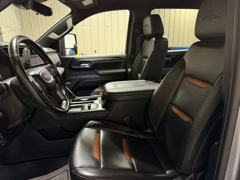 Used 2024 GMC Sierra 2500 AT4 w/ Technology Package AWD/4WD image 15
