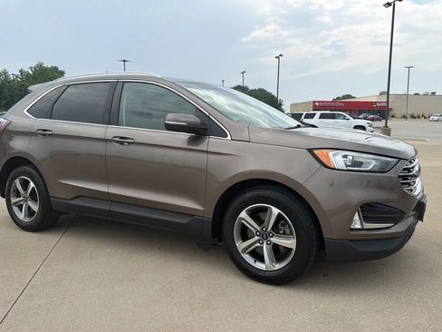 Used 2019 Ford Edge SEL w/ Equipment Group 201A AWD/4WD image 27