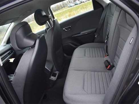 New 2025 Kia K4 EX image 15