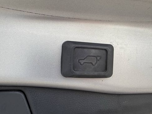 Used 2024 Toyota RAV4 XSE AWD/4WD image 36