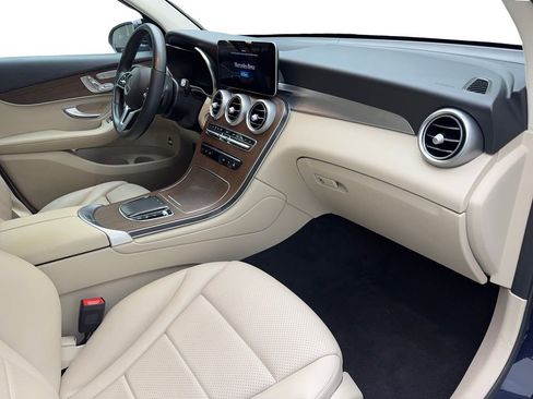 Used 2022 Mercedes-Benz GLC 300 4MATIC w/ Premium Package Lite image 49