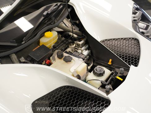 Used 2017 Ford GT RWD image 37