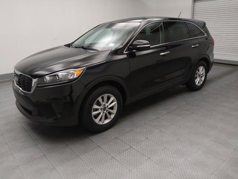 Used 2019 Kia Sorento L image 2