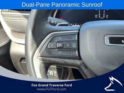 Used 2022 Jeep Grand Cherokee Limited AWD/4WD image 19