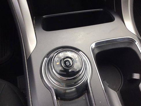 Used 2020 Ford Fusion SE image 15