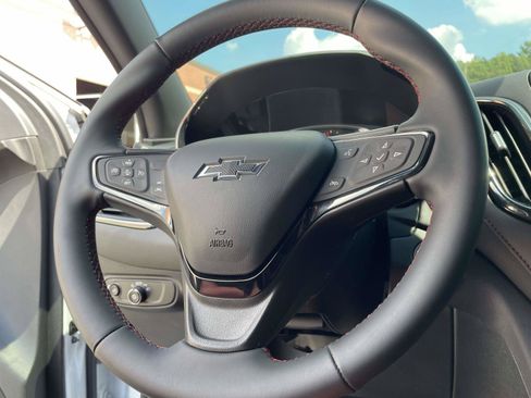 Used 2023 Chevrolet Equinox RS AWD/4WD image 18