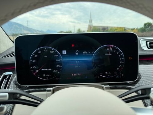 Used 2025 Mercedes-Benz S 63 AMG S image 10