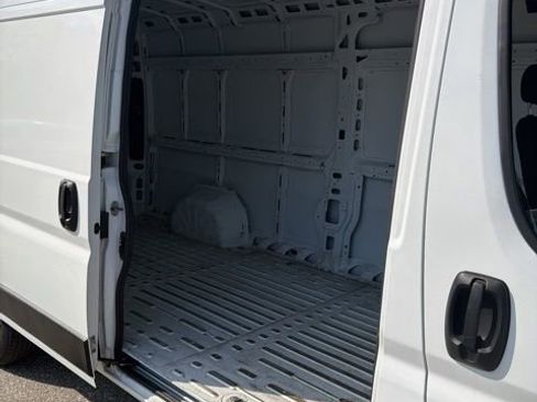 Used 2023 RAM ProMaster 3500 FWD image 4
