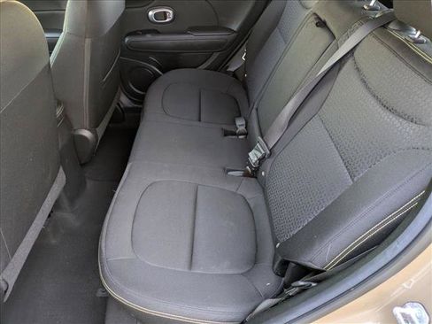Used 2015 Kia Soul + FWD image 16