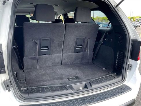 Used 2018 Dodge Durango SXT w/ 3rd Row Seating Group RWD image 32