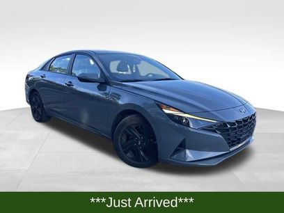 Used 2022 Hyundai Elantra SEL w/ Convenience Package
