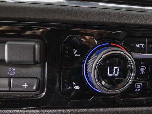 Used 2025 Chevrolet Silverado 1500 LT Trail Boss w/ Convenience Package II image 26