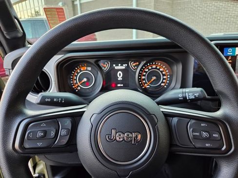 Used 2026 Jeep Wrangler Sport AWD/4WD image 22