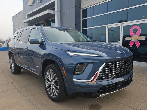 Used 2025 Buick Enclave Avenir w/ Super Cruise Package image 1