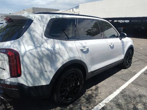 Certified 2021 Kia Telluride SX w/ SX Prestige Package AWD/4WD image 11