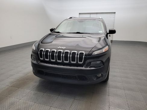 Used 2018 Jeep Cherokee Latitude Plus FWD image 15