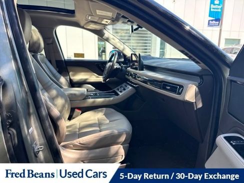 Used 2023 Lincoln Aviator AWD w/ Premium Package image 23