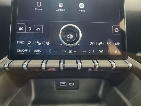 New 2026 GMC Terrain AT4 w/ Convenience Package III image 25