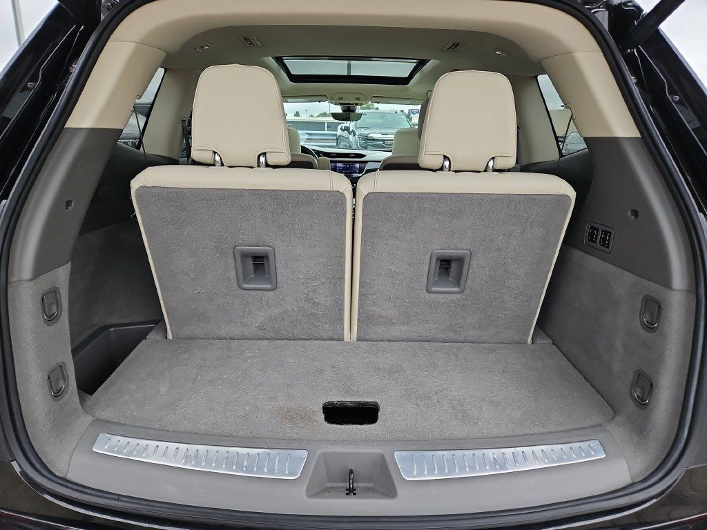 Used 2020 Cadillac XT6 Premium Luxury FWD image 28