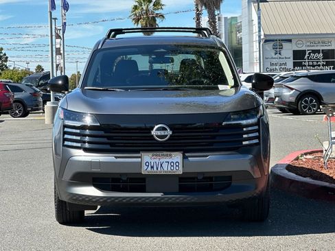 Used 2026 Nissan Kicks SV w/ SV Premium Package FWD image 9