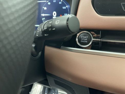 New 2026 Mitsubishi Outlander SEL image 17