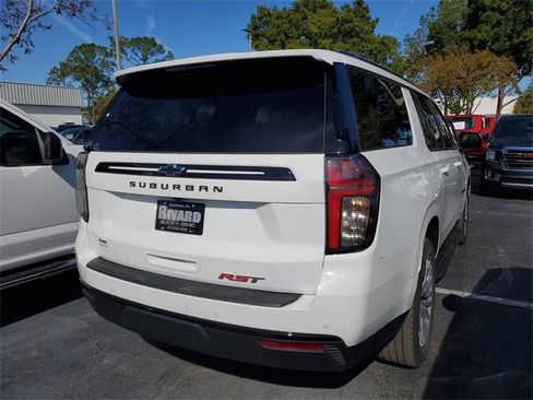 Used 2024 Chevrolet Suburban RST w/ Luxury Package image 4