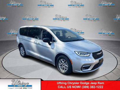 Used 2024 Chrysler Pacifica Touring-L