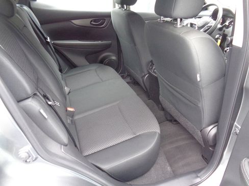 Used 2021 Nissan Rogue Sport S image 10