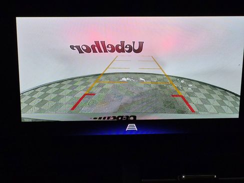 Certified 2025 Chevrolet Trax LT w/ LT Convenience Package image 20