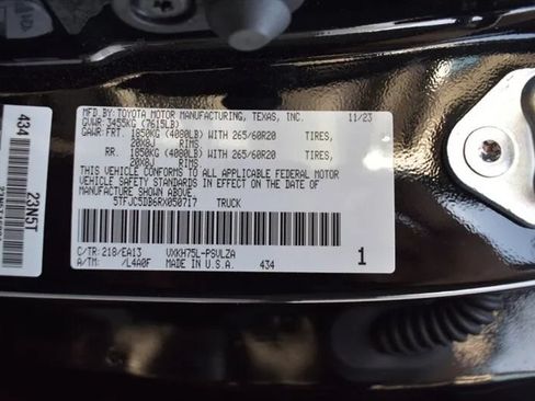 Used 2024 Toyota Tundra Limited AWD/4WD image 39