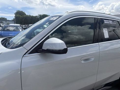 Used 2026 BMW X1 xDrive28i AWD/4WD image 2