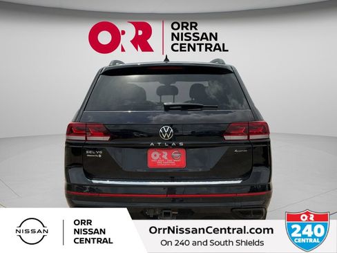 Used 2023 Volkswagen Atlas SEL R-Line AWD/4WD image 6
