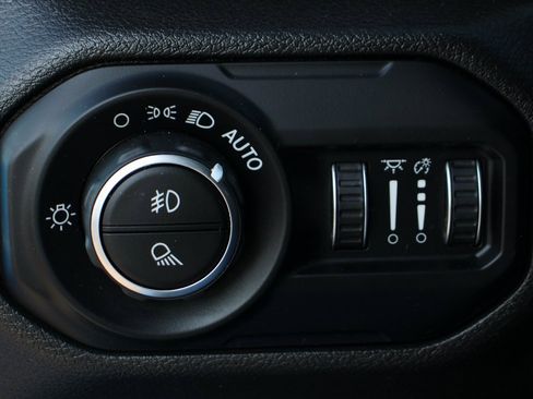 Used 2021 Jeep Gladiator Overland w/ Popular Equipment Package image 18