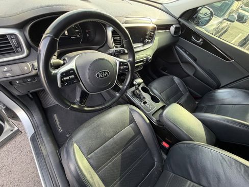 Used 2019 Kia Sorento EX FWD image 7
