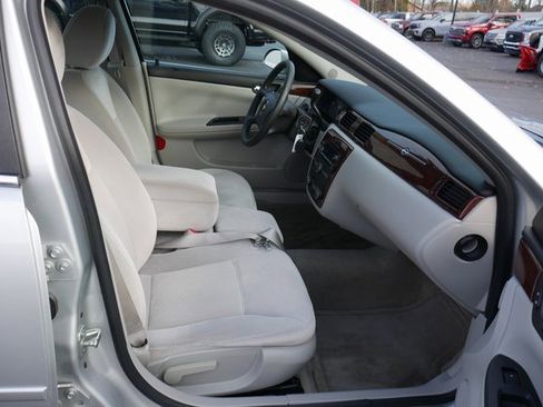 Used 2009 Chevrolet Impala LT image 21