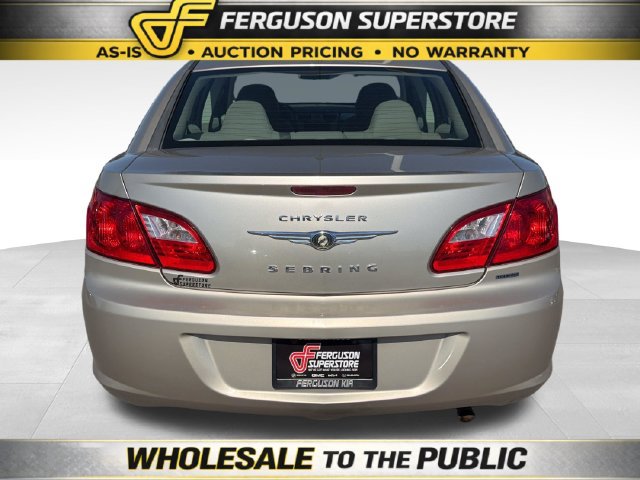 Used 2009 Chrysler Sebring Touring FWD image 6
