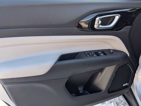 New 2026 Jeep Compass Limited w/ Sun, Sound & Navigation Group image 6