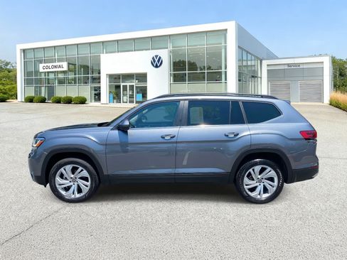 Used 2023 Volkswagen Atlas SE AWD/4WD image 2