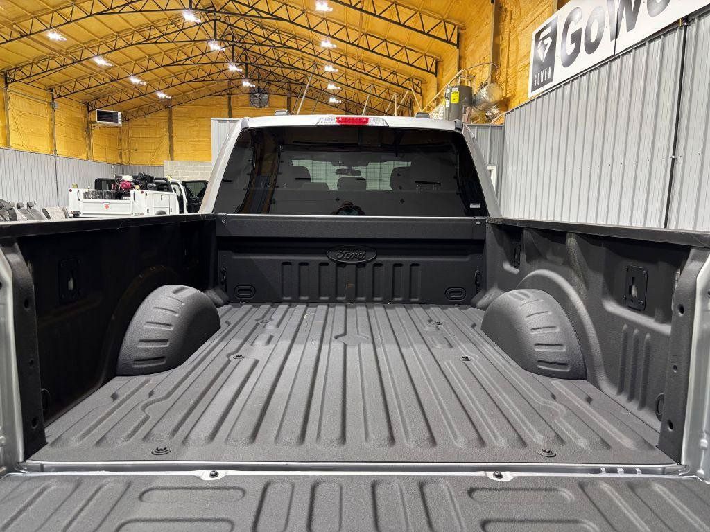 Used 2020 Ford F250 XLT w/ XLT Value Package AWD/4WD image 22