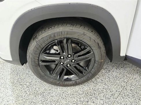 New 2026 Chevrolet Trax ACTIV w/ Sunroof Package image 21