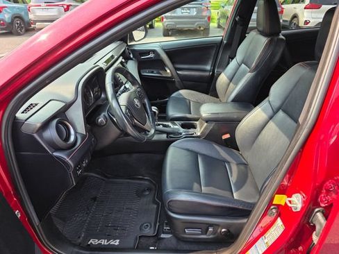 Used 2018 Toyota RAV4 SE w/ Power Extra Value Package AWD/4WD image 16