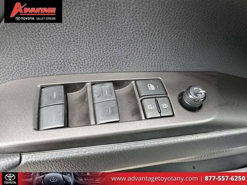 Used 2024 Toyota Camry SE FWD image 21