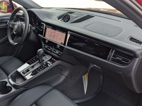 New 2026 Porsche Macan AWD/4WD image 25